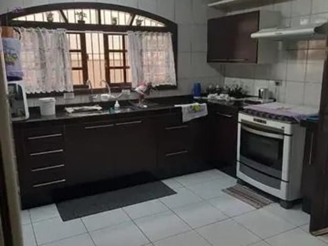 Sobrado com 154m² 3 quartos e 2 banheiros, à venda, no bairro Jardim D Abril em Osasco