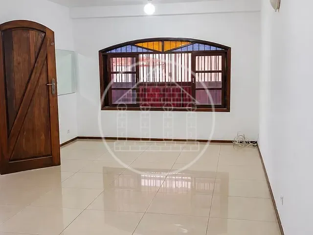 Sobrado com 250m² 3 quartos e 2 banheiros, à venda, no bairro Jardim represa em São Paulo