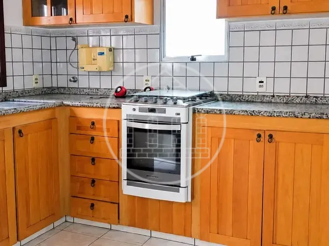 Sobrado com 250m² 3 quartos e 2 banheiros, à venda, no bairro Jardim represa em São Paulo