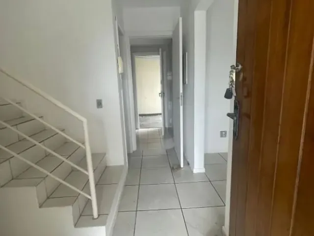 Casa com 150m² 3 quartos e 3 banheiros, para alugar, no bairro Campina do Siqueira em Curitiba