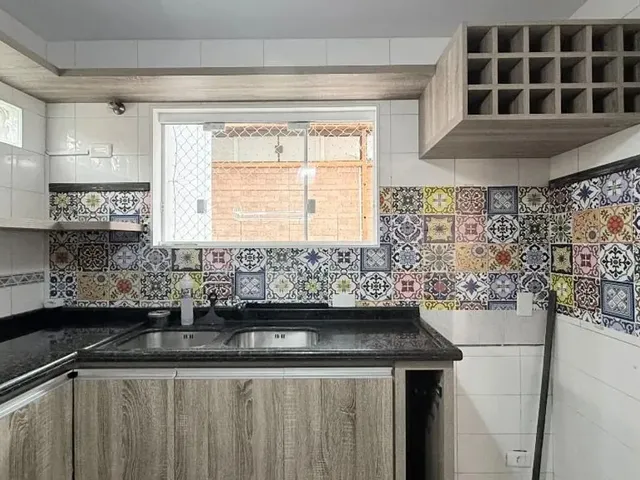 Casa com 102m² 4 quartos e 2 banheiros, para alugar, no bairro São Braz em Curitiba