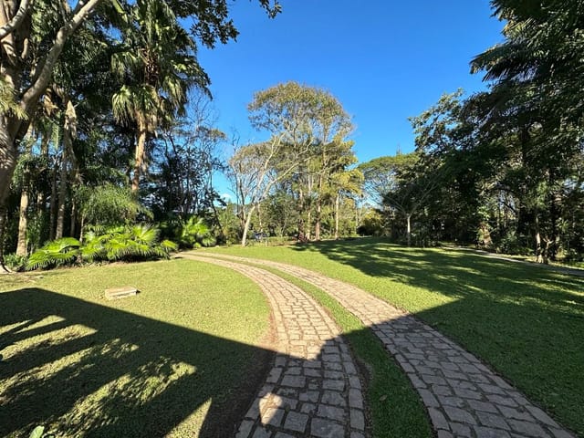 Sobrado com 10490m² 3 quartos e 3 banheiros, à venda, no bairro Vilarejo em Carapicuíba