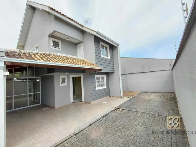 Sobrado 3 quartos e 3 banheiros, para alugar, no bairro Boqueirão em Curitiba