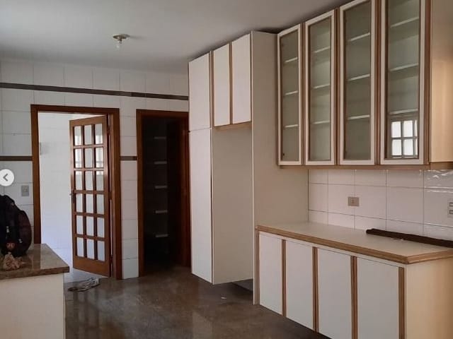 Sobrado com 360m² 4 quartos e 4 banheiros, à venda, no bairro Alphaville 09 em Santana de Parnaíba