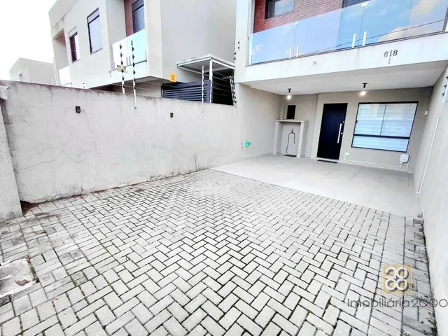 Sobrado 3 quartos e 3 banheiros, para alugar, no bairro Novo Mundo em Curitiba