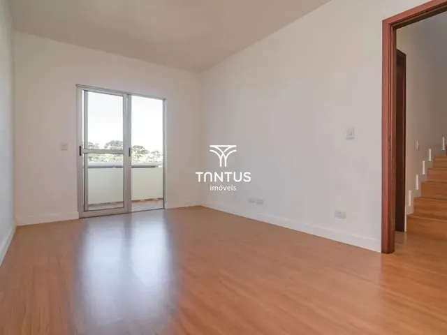 Casa com 106m² 3 quartos e 2 banheiros, à venda, no bairro Hauer em Curitiba
