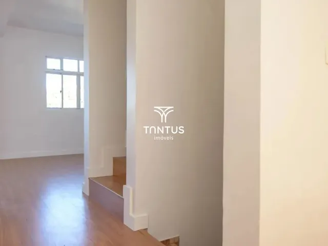 Casa com 106m² 3 quartos e 2 banheiros, à venda, no bairro Hauer em Curitiba