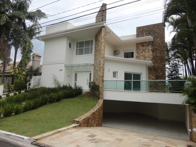 Sobrado com 630m² 4 quartos e 5 banheiros, para alugar, no bairro Alphaville 02 em Barueri