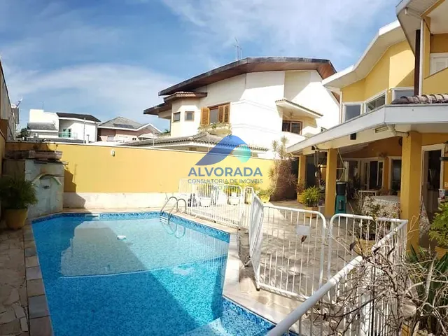 Sobrado com 493m² 4 quartos e 4 banheiros, à venda, no bairro Jardim Altos de Santana II em Jacareí