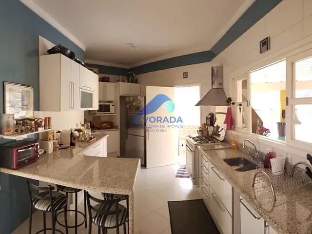 Sobrado com 493m² 4 quartos e 4 banheiros, à venda, no bairro Jardim Altos de Santana II em Jacareí