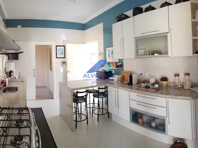 Sobrado com 493m² 4 quartos e 4 banheiros, à venda, no bairro Jardim Altos de Santana II em Jacareí