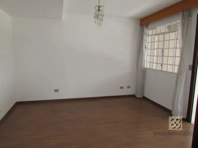 Sobrado 3 quartos e 3 banheiros, à venda, no bairro Jardim Das Américas em Curitiba