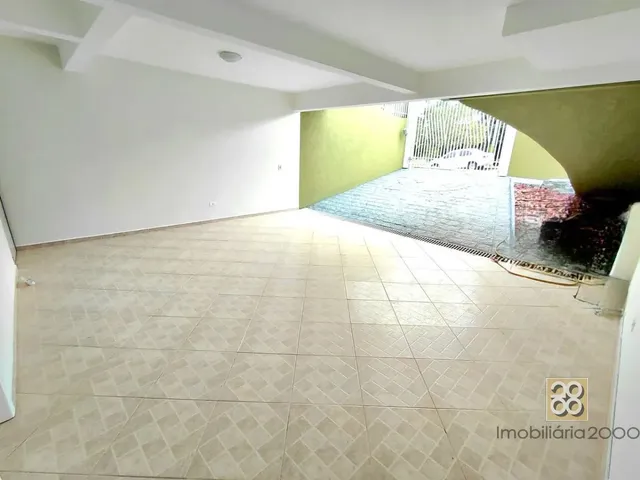 Sobrado 3 quartos e 5 banheiros, para alugar, no bairro Bom Retiro em Curitiba