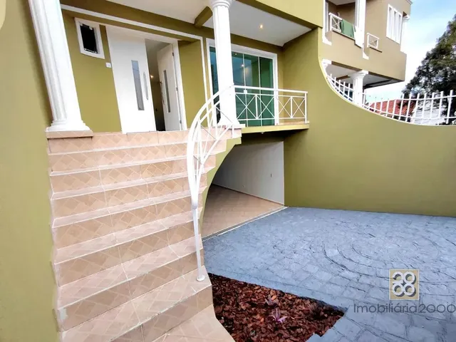 Sobrado 3 quartos e 5 banheiros, para alugar, no bairro Bom Retiro em Curitiba
