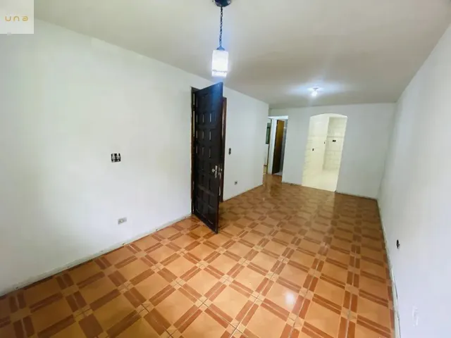Casa 3 quartos e 1 banheiro, à venda, no bairro Sítio Cercado em Curitiba