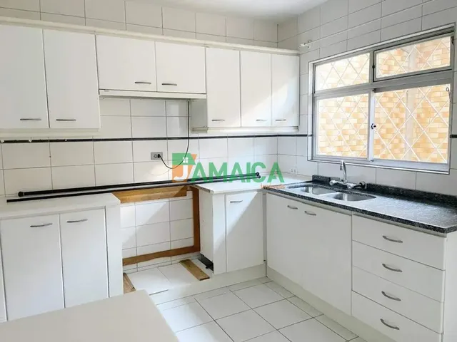 Sobrado com 125m² 3 quartos e 2 banheiros, à venda, no bairro Jardim das Américas em Curitiba