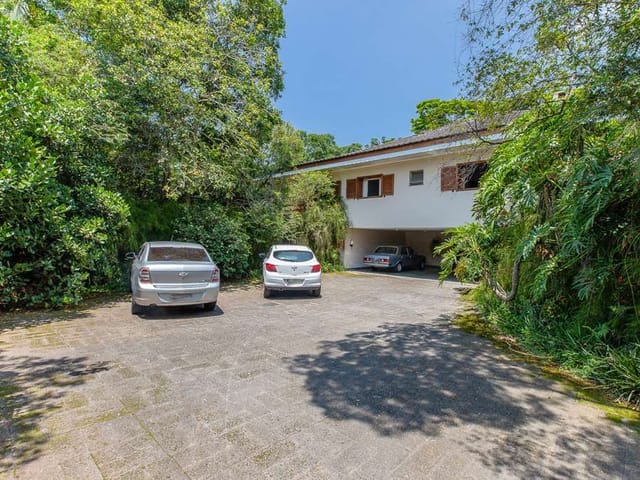 Sobrado com 5000m² 6 quartos e 6 banheiros, à venda, no bairro Vila Santo Antônio em Cotia