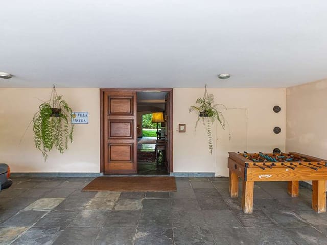 Sobrado com 5000m² 6 quartos e 6 banheiros, à venda, no bairro Vila Santo Antônio em Cotia