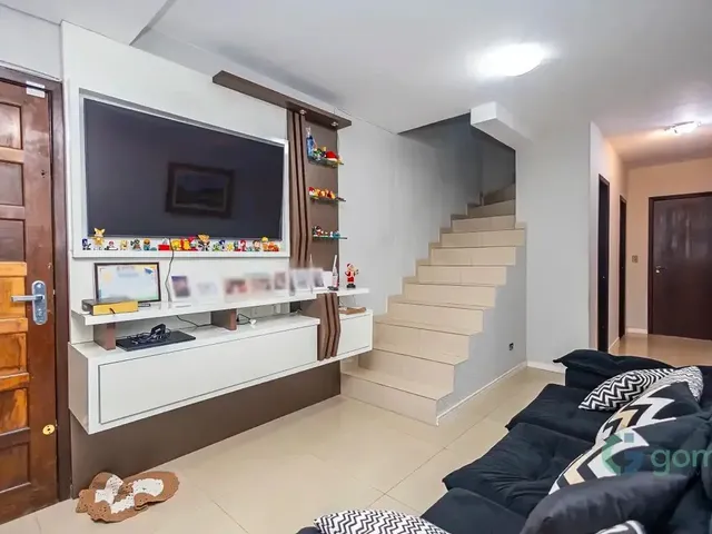 Casa 3 quartos e 4 banheiros, à venda, no bairro Osasco em Colombo