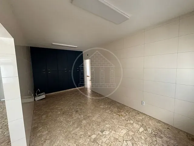 Sobrado com 720m² 4 quartos e 5 banheiros, à venda, no bairro Jardim Prudência em São Paulo