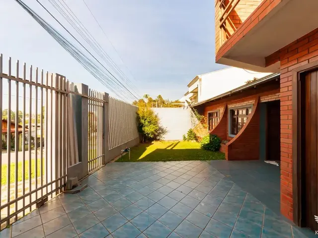Casa com 352m² 3 quartos e 5 banheiros, à venda, no bairro Pilarzinho em Curitiba