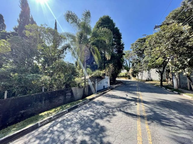 Sobrado com 1496m² 3 quartos e 5 banheiros, à venda, no bairro Vilarejo em Carapicuíba
