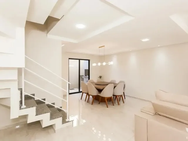 Casa 3 quartos e 3 banheiros, à venda, no bairro São Braz em Curitiba