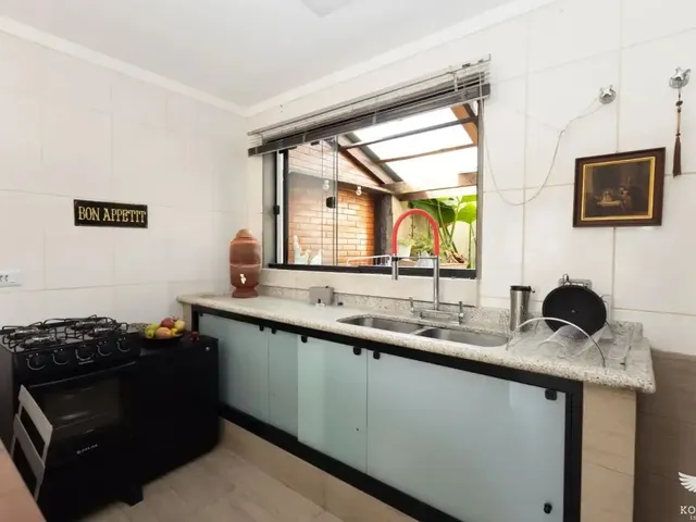 Casa com 204m² 2 quartos e 2 banheiros, à venda, no bairro Abranches em Curitiba