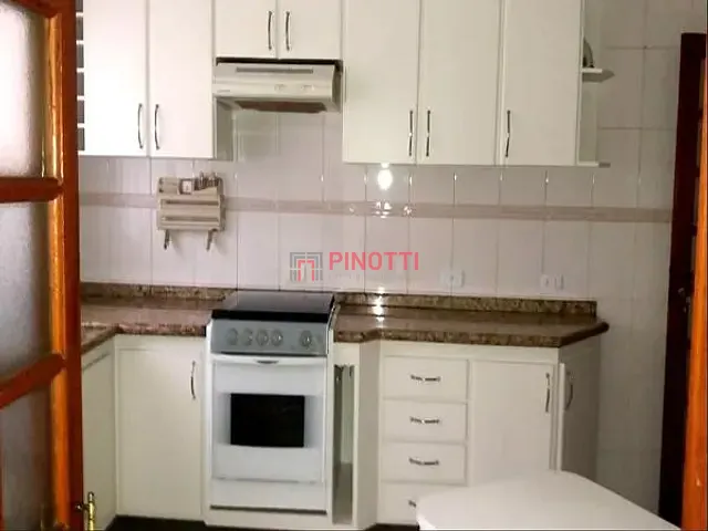 Sobrado 4 quartos e 1 banheiro, à venda, no bairro Nova Petrópolis em São Bernardo do Campo
