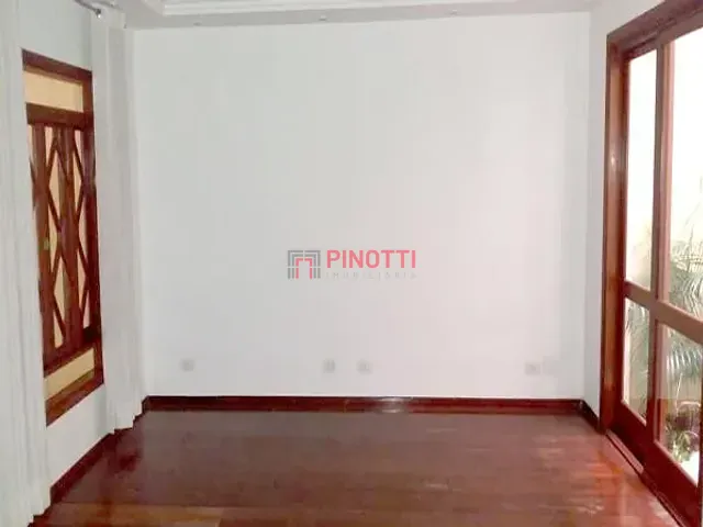 Sobrado 4 quartos e 1 banheiro, à venda, no bairro Nova Petrópolis em São Bernardo do Campo