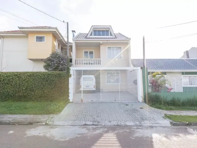 Sobrado com 108m² 3 quartos e 3 banheiros, para alugar, no bairro Cidade Industrial em Curitiba
