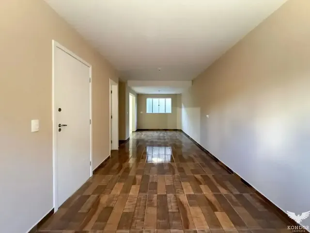 Casa 3 quartos e 3 banheiros, para alugar, no bairro Butiatuvinha em Curitiba
