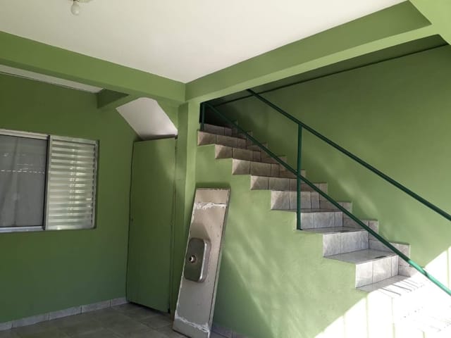 Sobrado com 125m² 5 quartos e 2 banheiros, à venda, no bairro São Pedro em Osasco
