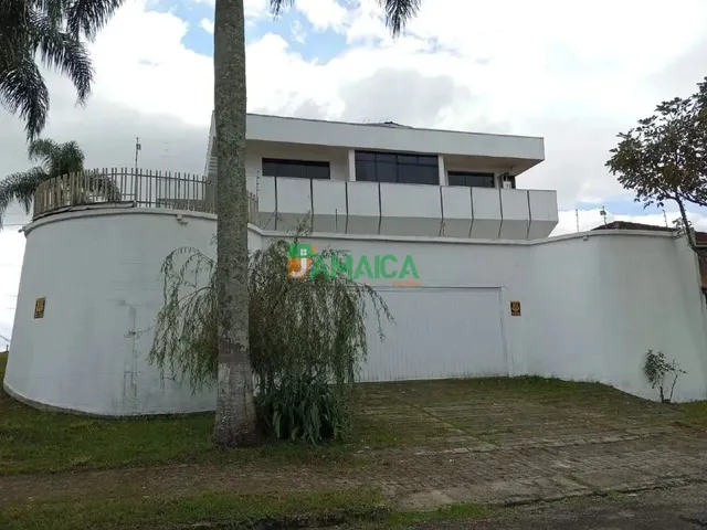 Sobrado com 100m² 4 quartos e 6 banheiros, à venda, no bairro GUABIROTUBA em Curitiba