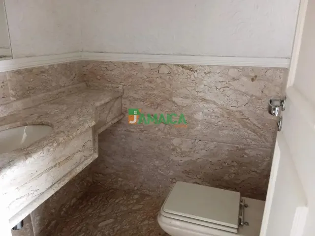 Sobrado com 100m² 4 quartos e 6 banheiros, à venda, no bairro GUABIROTUBA em Curitiba