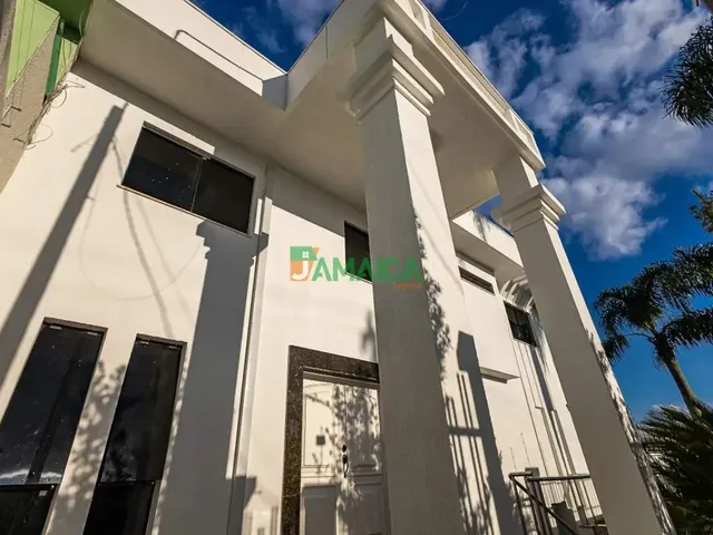 Sobrado com 100m² 4 quartos e 6 banheiros, à venda, no bairro GUABIROTUBA em Curitiba