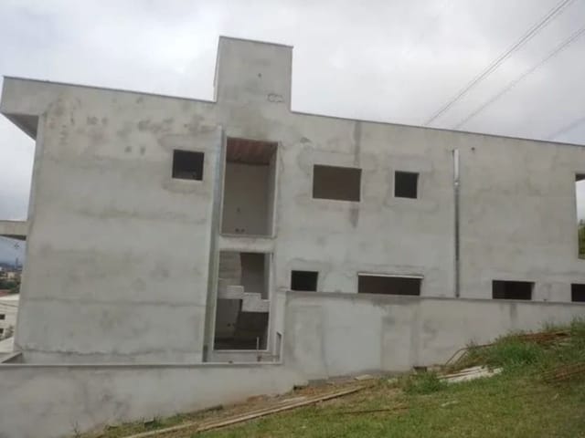 Sobrado com 144m² 3 quartos e 3 banheiros, à venda, no bairro Sítio Boa Vista em Cotia