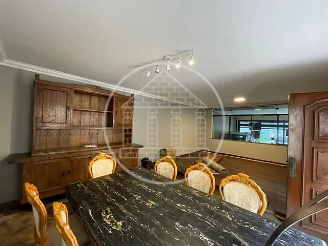 Sobrado com 182m² 3 quartos e 3 banheiros, à venda ou para alugar, no bairro Jardim Santa Helena em São Paulo