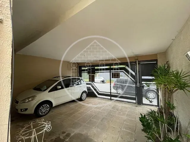 Sobrado com 182m² 3 quartos e 3 banheiros, à venda ou para alugar, no bairro Jardim Santa Helena em São Paulo