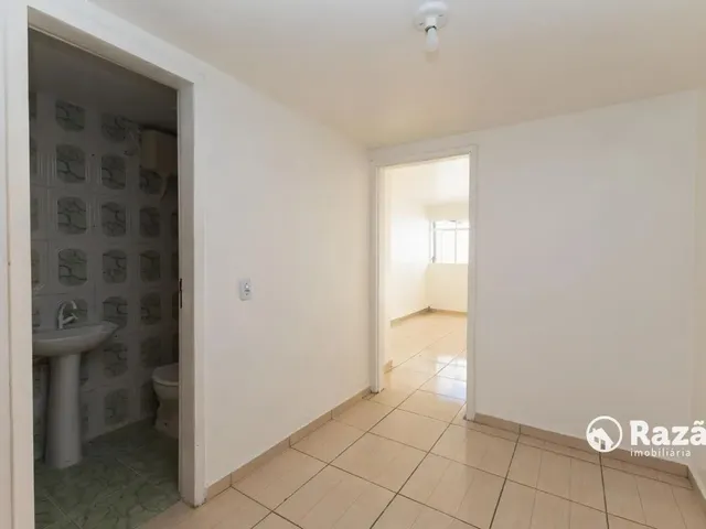 Sobrado 3 quartos e 2 banheiros, para alugar, no bairro Cajuru em Curitiba