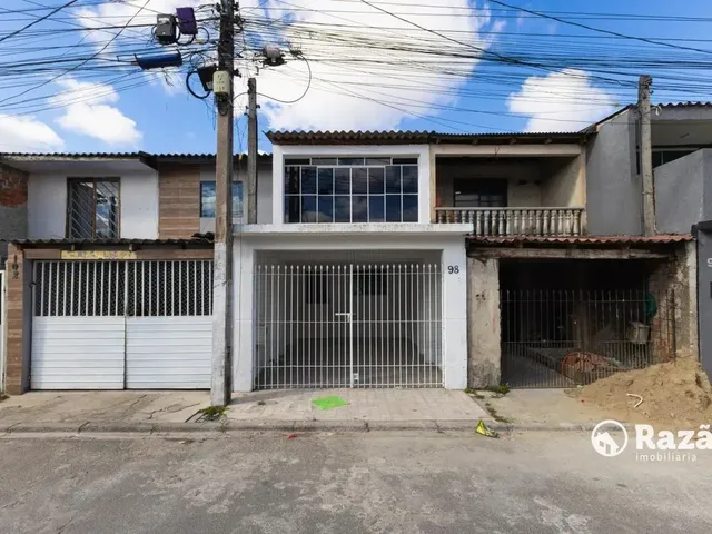 Sobrado 3 quartos e 2 banheiros, para alugar, no bairro Cajuru em Curitiba