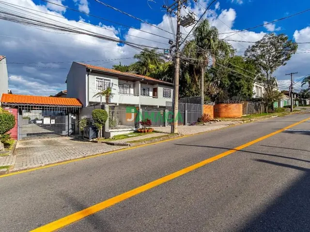 Sobrado 3 quartos e 3 banheiros, à venda, no bairro Uberaba em Curitiba