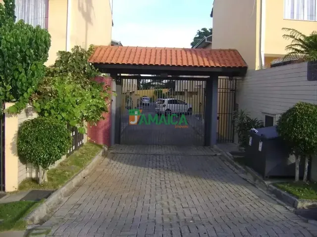 Sobrado 3 quartos e 4 banheiros, à venda, no bairro Uberaba em Curitiba