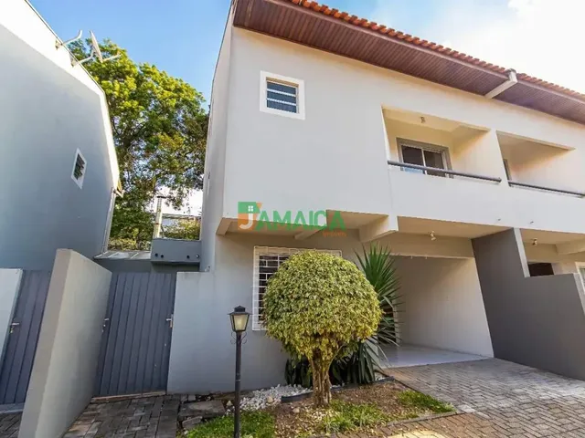 Sobrado 3 quartos e 3 banheiros, à venda, no bairro Uberaba em Curitiba