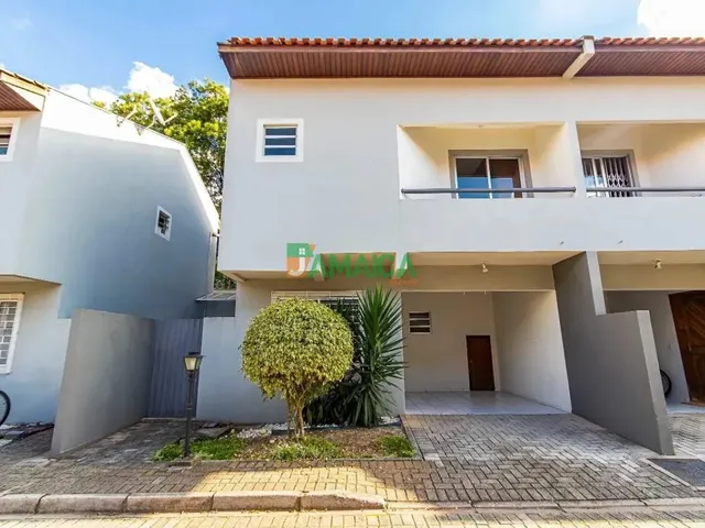 Sobrado 3 quartos e 3 banheiros, à venda, no bairro Uberaba em Curitiba