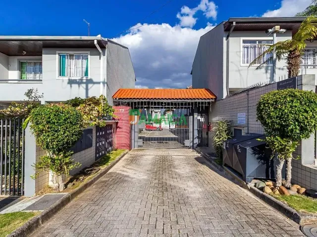 Sobrado 3 quartos e 3 banheiros, à venda, no bairro Uberaba em Curitiba