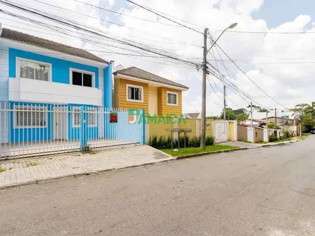 Sobrado 3 quartos e 1 banheiro, para alugar, no bairro Uberaba em Curitiba