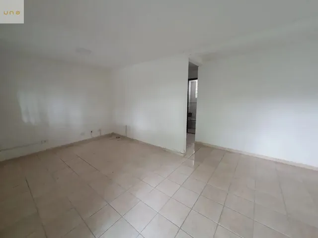 Sobrado 3 quartos e 1 banheiro, à venda, no bairro Novo Mundo em Curitiba