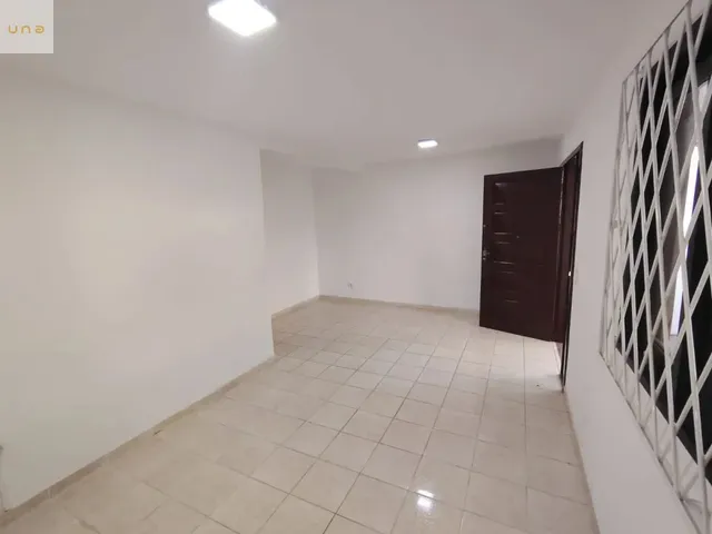 Sobrado 3 quartos e 1 banheiro, à venda, no bairro Novo Mundo em Curitiba
