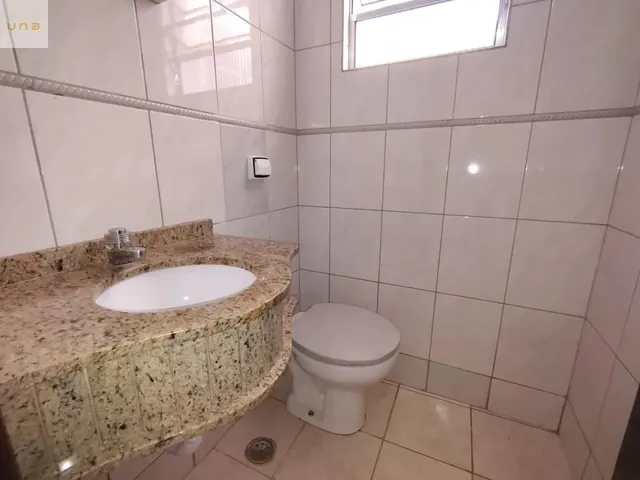 Sobrado 3 quartos e 1 banheiro, à venda, no bairro Novo Mundo em Curitiba